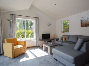 Chalet | Living area - Modern House With Roof in Rhenen (Rhenen)