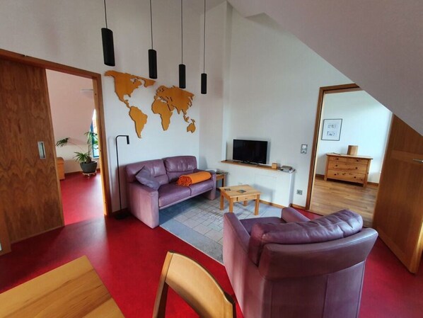 House | 1 bedroom, individually furnished