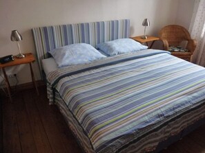 Apartment | 2 bedrooms, individually furnished, iron/ironing board - at the Organic Farm Angus-hof (Stakendorf)
