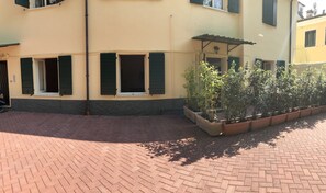 Exterior - Apartment in Bardolino Near Lake Garda (Bardolino)