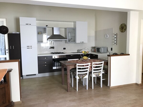 Apartment | Private kitchen - Apartment in Bardolino Near Lake Garda (Bardolino)