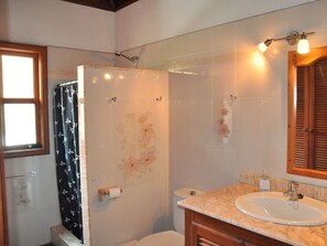 House | Bathroom - Casa Azul bij Los Llanos (El Paso)