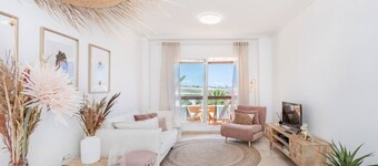 Penthouse With Terrace and sea Views