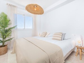 아파트 | 2 개의 침실, 각각 다르게 가구 비치, 침대 시트