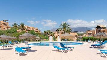 Apartment | Pool | Outdoor pool