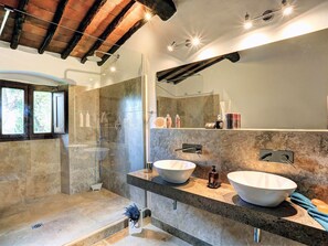 Villa | Salle de bain | Douche
