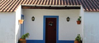 A Casa do Pinheiro tem uma Área de 5.000m2 com Piscina