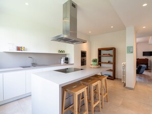 Villa | Privat køkken | Højstol