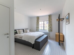 Villa | 5 chambres, ameublement personnalisé, fer et planche à repasser