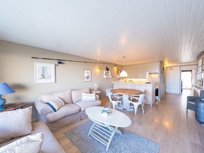 Apartment | Living room - Apartment With sea View in Middelkerke (Middelkerke)