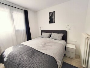 1 bedroom, WiFi, bed sheets - Apartment with one bedroom. (Zagreb)