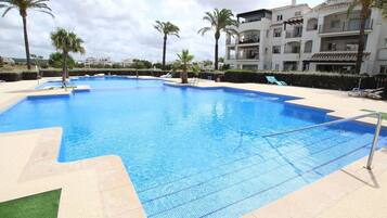 Apartment | Pool | Outdoor pool