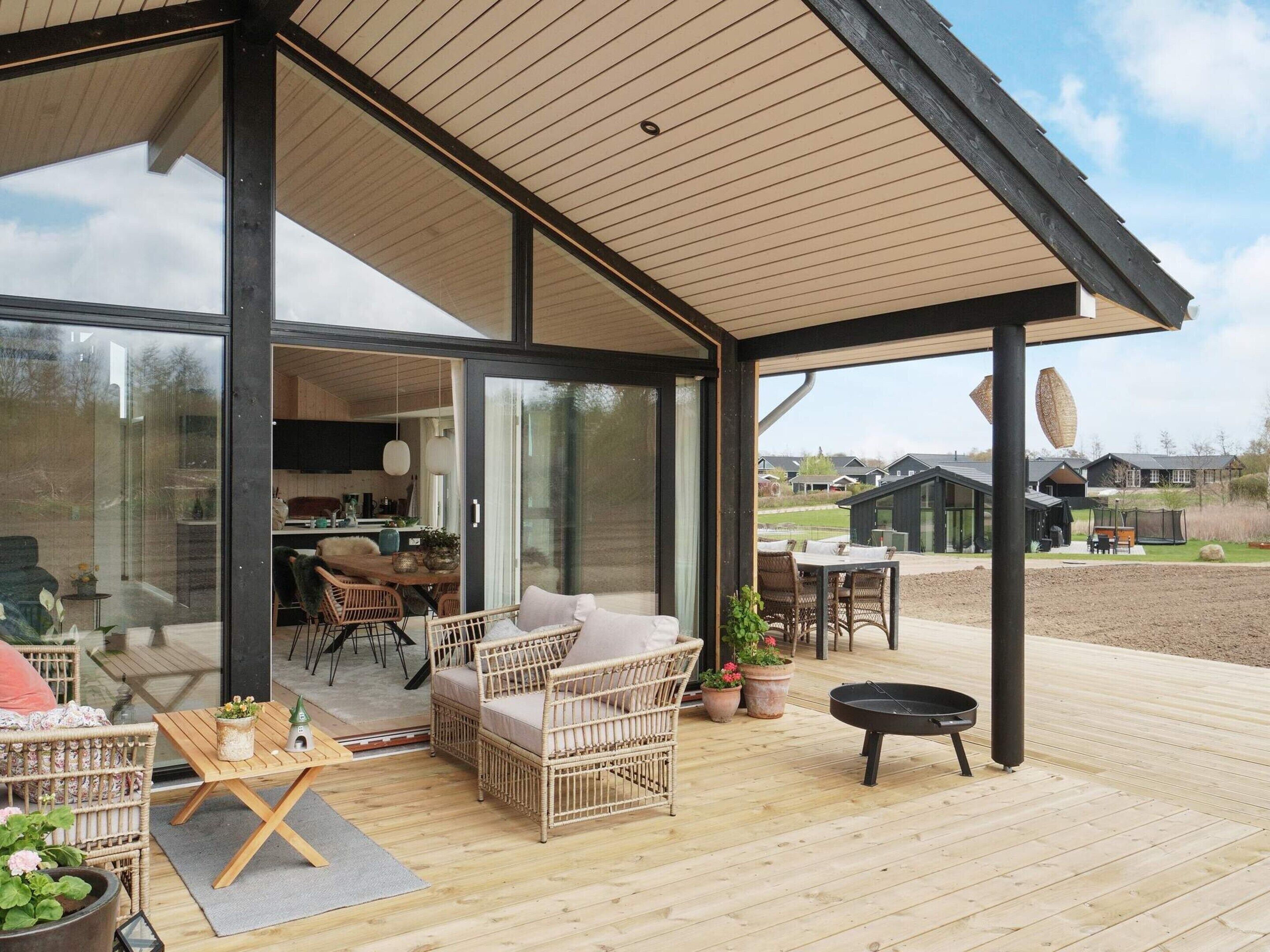House | Outdoor dining