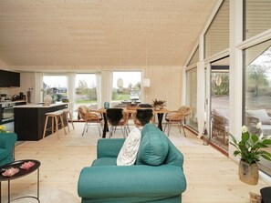 Living area - 5 Star Holiday Home in Horve (Follenslev)
