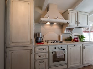 Cottage | Private kitchen - Belvilla by OYO Limonaia (Cortona)