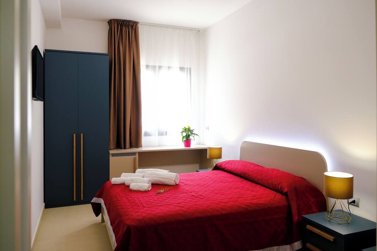 Zimmer, eigenes Bad | Schallisolierte Zimmer, kostenloses WLAN, Bettwäsche