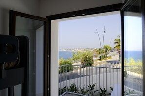 Comfort Quadruple Room, Sea View | 1 bedroom, soundproofing, free WiFi, bed sheets