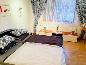 3 habitaciones y ropa de cama 