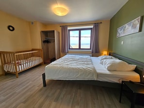 House | 5 bedrooms, individually furnished - Well-equipped Holiday Home With Terrace (Stavelot)