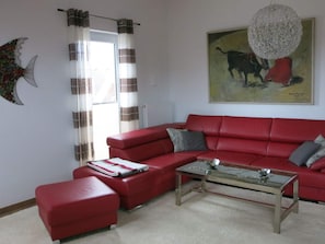 Living area - Beach Apartment With sea Views (Glowe)