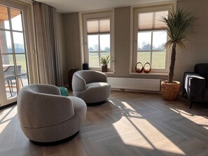Living area - Villa in Wieringer Near the Wadden Sea (Hippolytushoef)