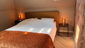 3 bedrooms, individually furnished