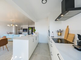 Apartment | Private kitchen | Electric kettle, toaster