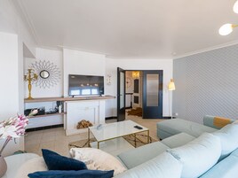 Apartment | Private kitchen | Electric kettle, toaster