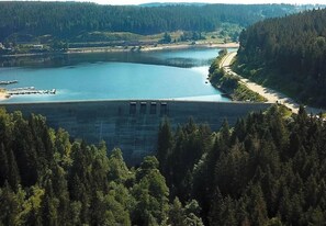 House | 1 bedroom, individually furnished, iron/ironing board - Cosy Holiday Home With Garden (Titisee-Neustadt)