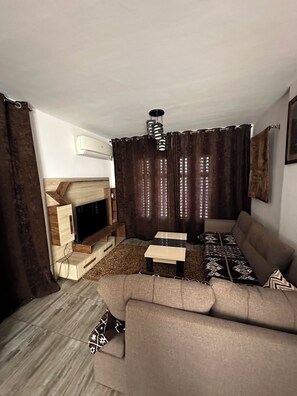 Living area - Luxury apartment with great location and pool view (Sharm El-Sheikh)