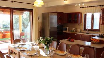 Apartment | Private kitchen | Oven, electric kettle, toaster