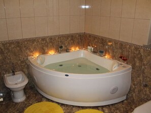 Apartment | Bathroom | Towels