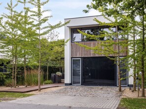 Villa | Exterior