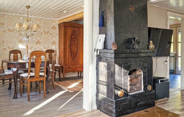 Dining - 2 bedroom lovely home in Liatorp (Liatorp)