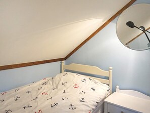 House | 2 bedrooms, individually furnished
