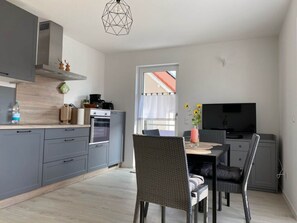 Apartment | Private kitchen | Oven - Holiday Apartment Forest (Sulzburg)