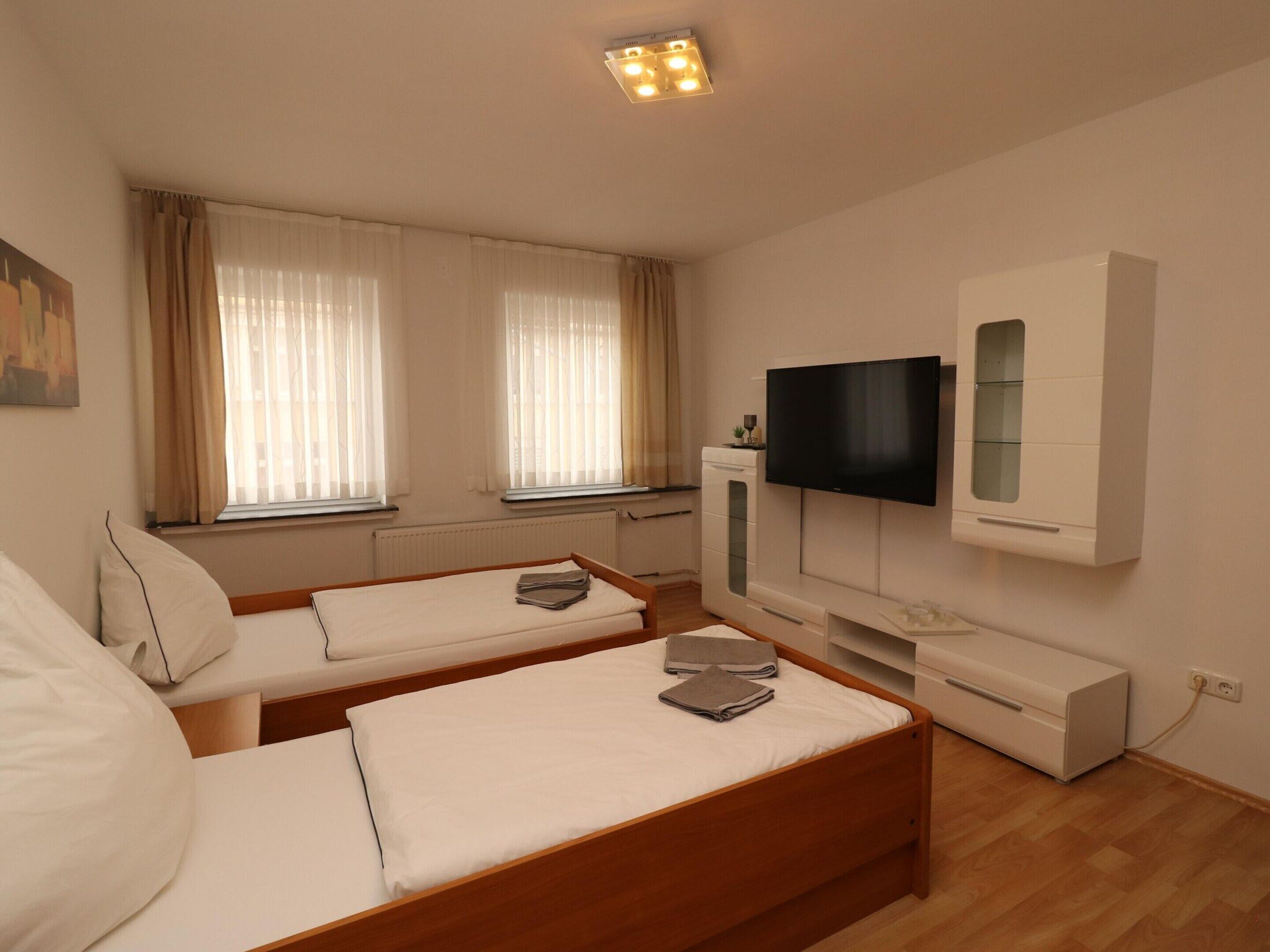 Apartment | 2 bedrooms, individually furnished, bed sheets