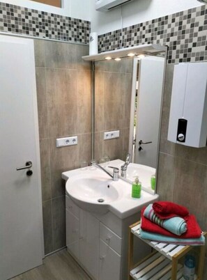 House | Bathroom
