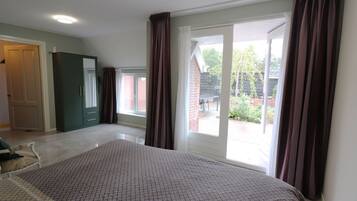 1 bedroom, individually furnished