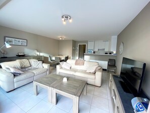 Apartment | Living room - Apartment in Nieuwpoort Near the Beach (Nieuwpoort)