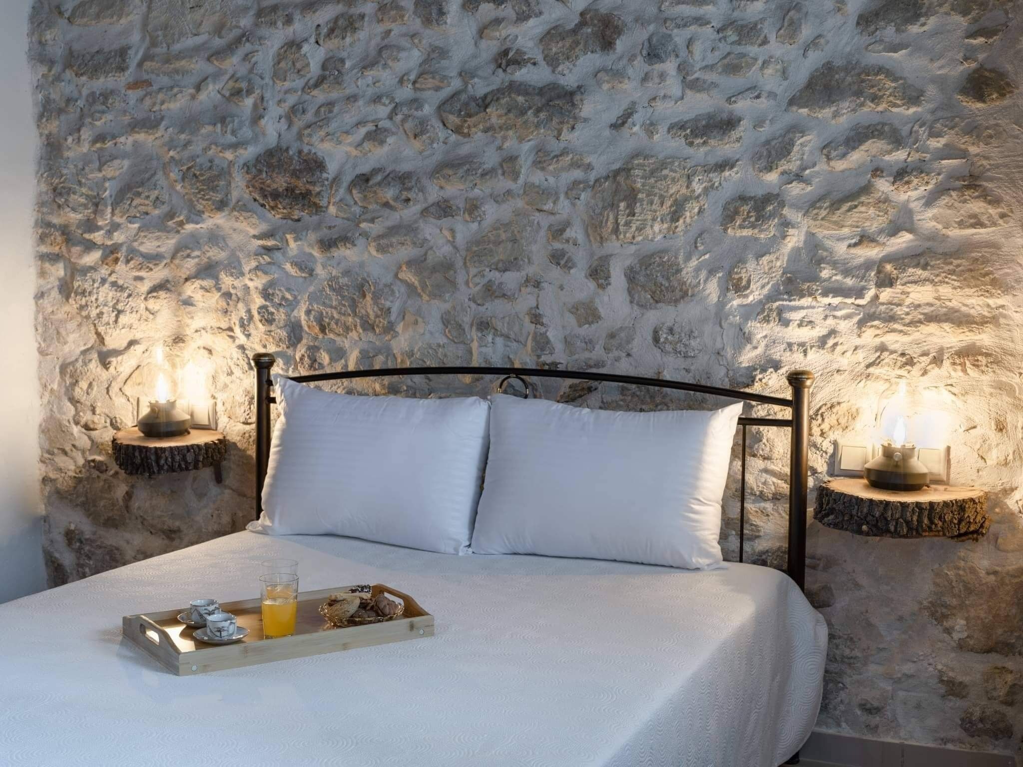 2 dormitoris, planxa i posts de planxar, wifi i roba de llit 