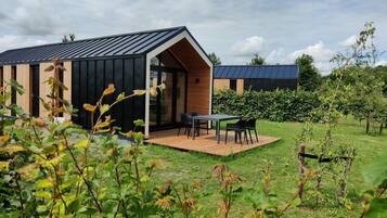 House | Tempat makan luar