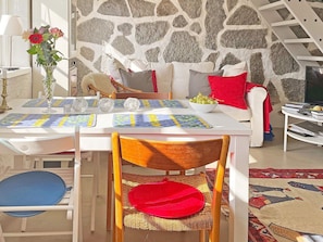 House | Dining
