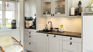 House | Private kitchen - 4 Star Holiday Home in Skillinge (Skillinge)