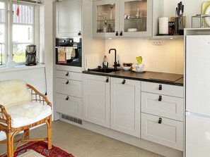 House | Private kitchen - 4 Star Holiday Home in Skillinge (Skillinge)