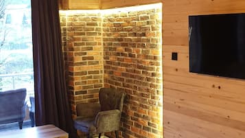 2 bedrooms, premium bedding, blackout curtains, soundproofing