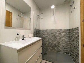 Bathroom - Belvilla by OYO Holiday Home in Roldan (Torre-Pacheco)