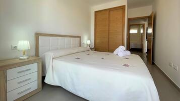 2 bedrooms