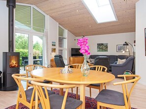 Dining - 6 Person Holiday Home in Tarm (Tarm)