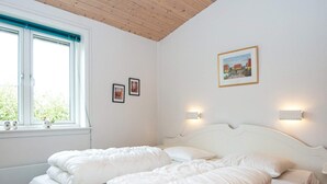 Room - 6 Person Holiday Home in Tarm (Tarm)